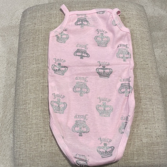 3 pack Juicy Couture onesies - Picture 4 of 15